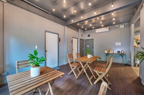 Ti Thong Hostel
