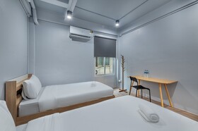 Ti Thong Hostel
