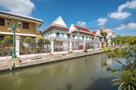 Ti Thong Hostel