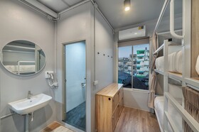 Ti Thong Hostel
