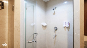 Triple 8 Inn Bangkok by ZEN Rooms