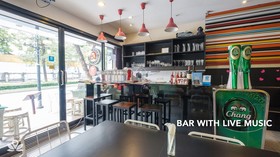 Triple 8 Inn Bangkok by ZEN Rooms