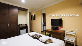 Triple 8 Inn Bangkok by ZEN Rooms