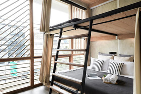 Vann Bangkok Boutique House and Cafe