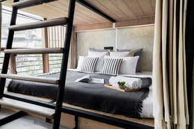 Vann Bangkok Boutique House and Cafe