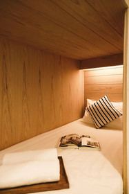 Vann Bangkok Boutique House and Cafe