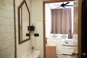 Vann Bangkok Boutique House and Cafe