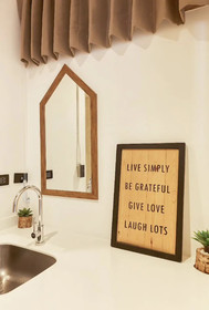 Vann Bangkok Boutique House and Cafe