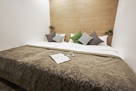 Vann Bangkok Boutique House and Cafe