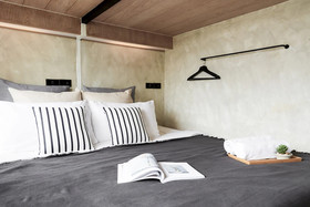 Vann Bangkok Boutique House and Cafe