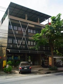 VX The Fifty Hostel