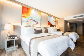 Wealth Lodge Asoke by Favstay