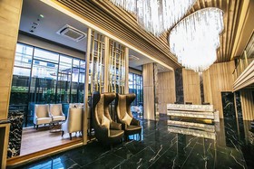 Wealth Lodge Asoke by Favstay