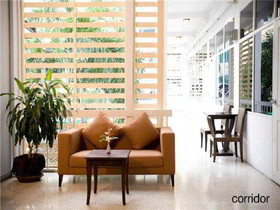 RoomQuest Pratunam Yesterday's Photo Hotel
