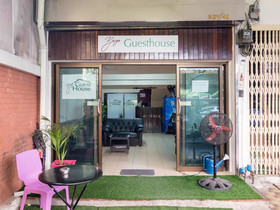 Yaya Guesthouse