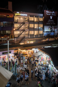 Yello Rooms Victory Monument