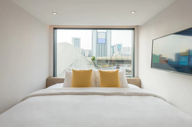 Yello Rooms Victory Monument