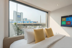 Yello Rooms Victory Monument
