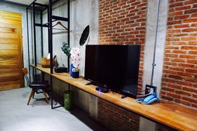 Yotaka The Hostel