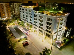 Hi Life Hotel