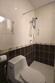 Gold Airport Suites