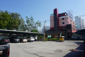 Bangkok Travel Suites Hotel