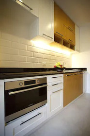 Alisha Court Hotel & Residence