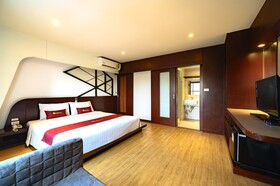 Coco Hotel by RedDoorz