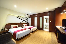 Coco Hotel by RedDoorz