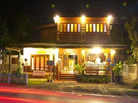 Baan Chompoo Homestay