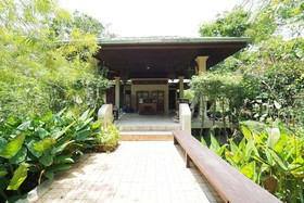 Baan Suan Amphawa