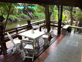 Baan Suan Leelavadee