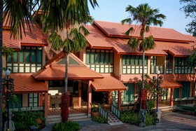 Chuchai Buri Sri Amphawa
