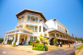 Chuchai Buri Sri Amphawa