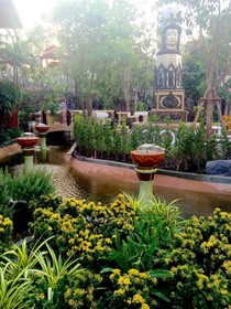 Chuchai Buri Sri Amphawa