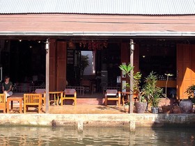 Thanicha Resort Amphawa