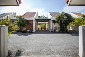 Bualuang Angthong Hotel