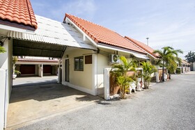 Bualuang Angthong Hotel