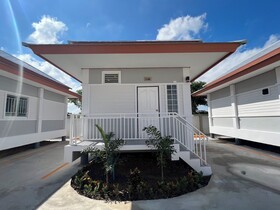 Bualuang Angthong Hotel