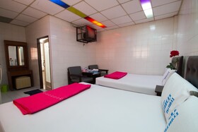 Bualuang Angthong Hotel