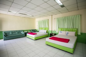 Bualuang Angthong Hotel