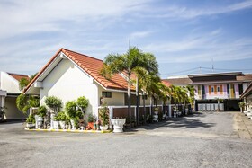 Bualuang Angthong Hotel