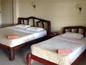 Market Hotel