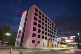 Go Hotel Ban Chang Robinson Lifestyle