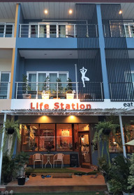 Life Station Hostel