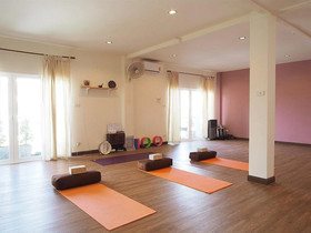 Life Station Hostel