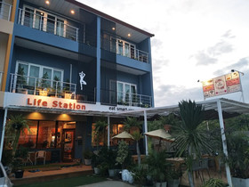 Life Station Hostel