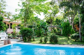 Phalaburi Resort