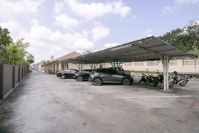 Sunee Place Hotel by OYO