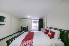 Sunee Place Hotel by OYO